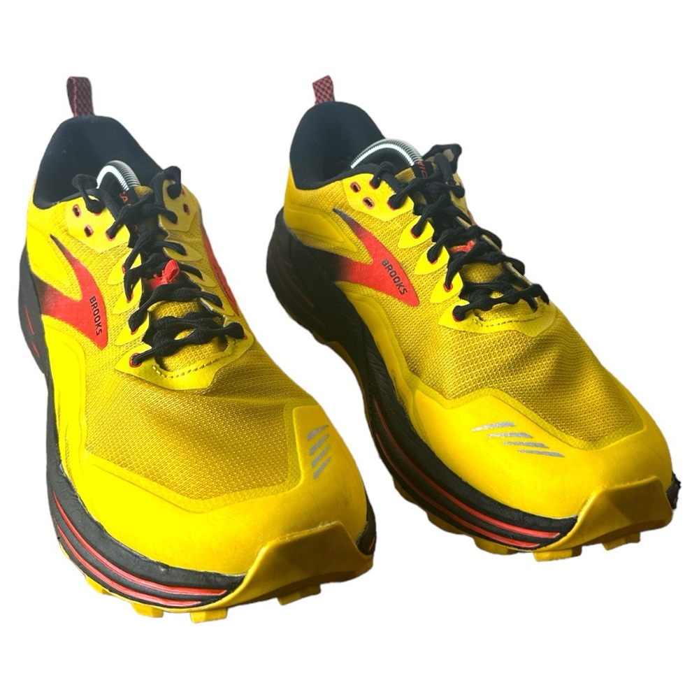 Brooks Cascadia 16 Trail Running Shoes for Men Yellow Size 12.5